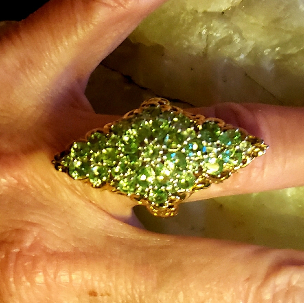💥CLOSING SITE 10/18💥 MERALANI Mint Garnet Ring, sz 7